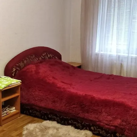 Квартира Посуточно Далеко От Центра 切尔尼戈夫 外观 照片